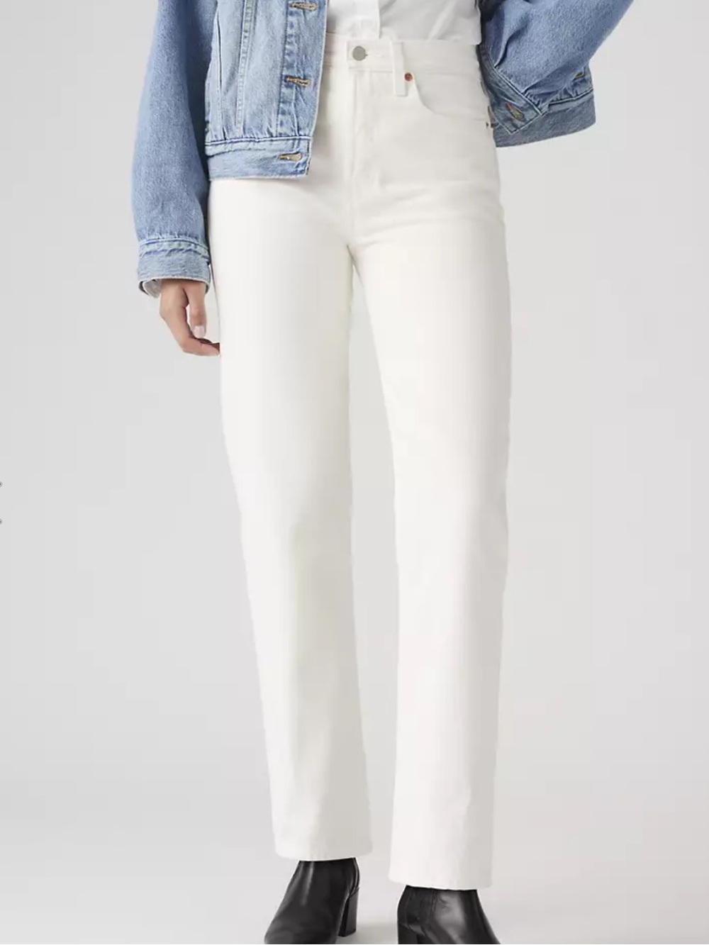 Levi’s Wedgie Straight High-Rise Jeans in White - Women’s